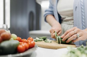 Chế độ ăn giúp cân bằng nội tiết tố nữ