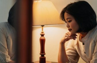Trầm cảm sau sinh: Dấu hiệu, nguyên nhân và cách điều trị